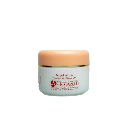 Cera di Cupra Rosa Pink Cream is a 100ml anti-age day cream formulated for dry and mature skin. Deeply nourishing and protective.