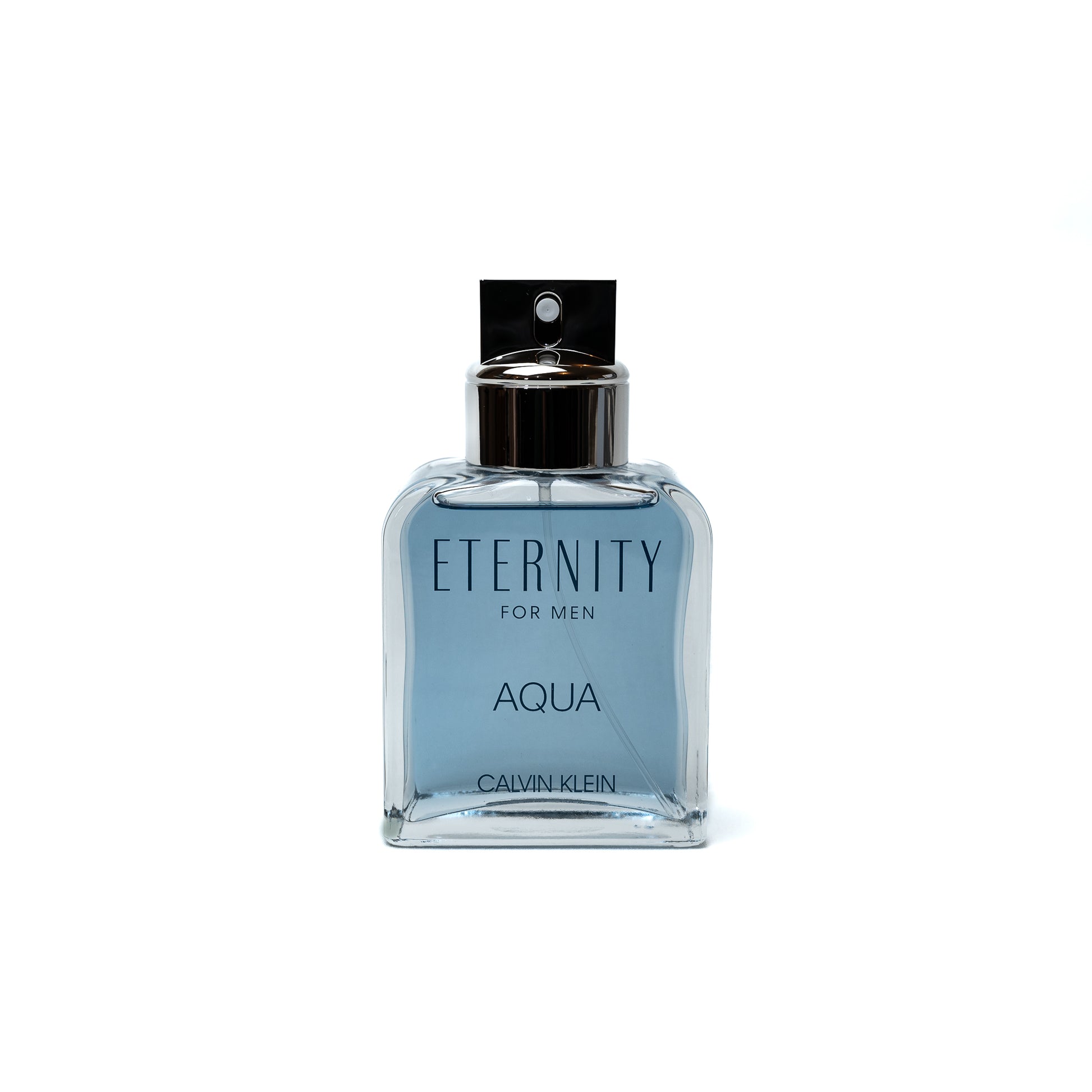 Dive into the refreshing scent of Calvin Klein Eternity Aqua for Men. This 100ml EDT spray offers a clean and aquatic fragrance.